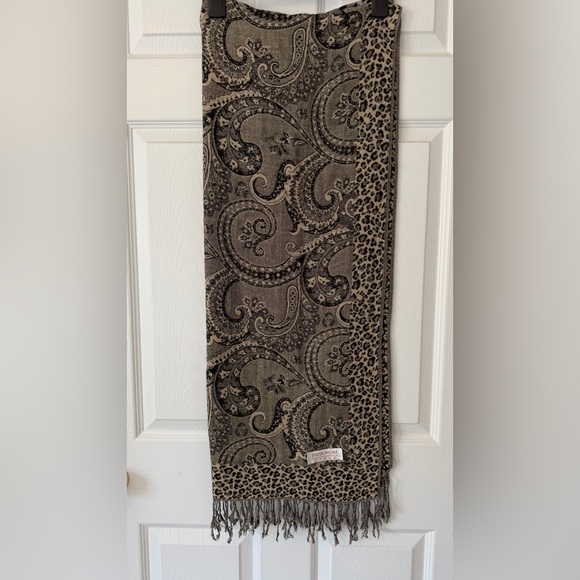 Bundle of Pashminas - Picture 7 of 7